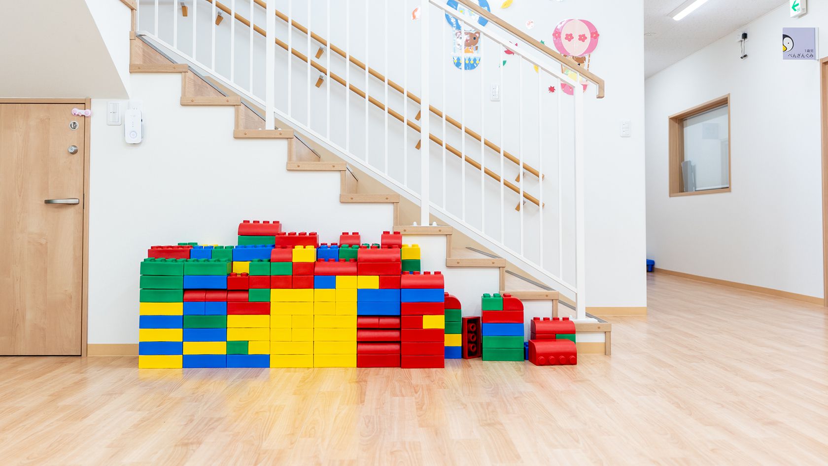 幼児・小学生向け「 プログラミング講師 」